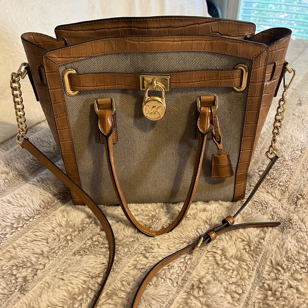 Michael Kors leather shoulder bag